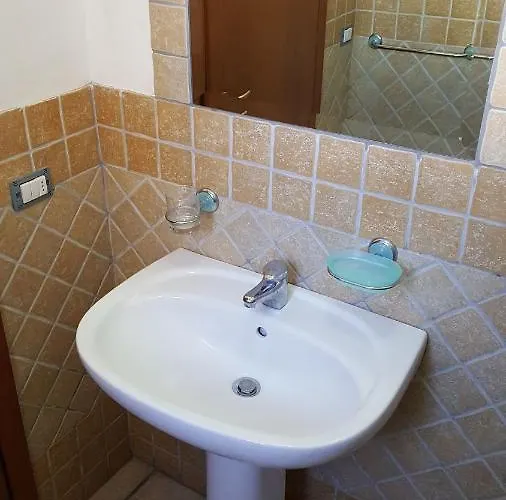 Vakantiehuis Bilocale A 50 Mt. Dalla 28 *